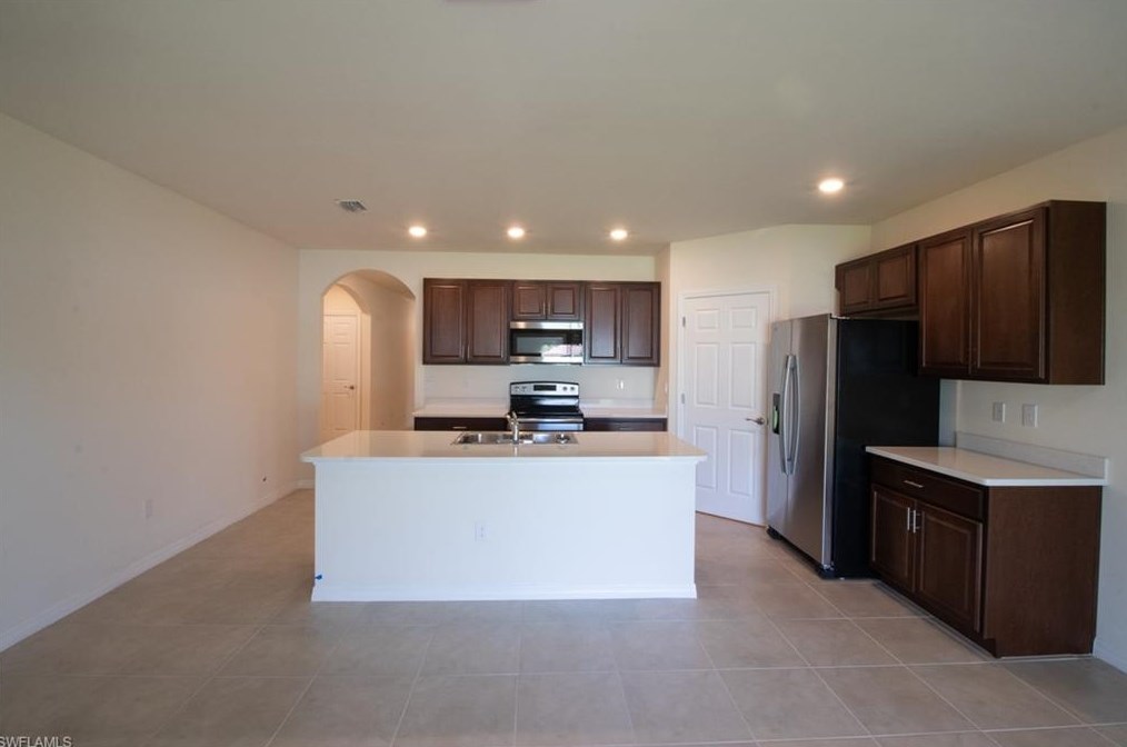 514 Nw 1st Ln, Cape Coral, FL 33993