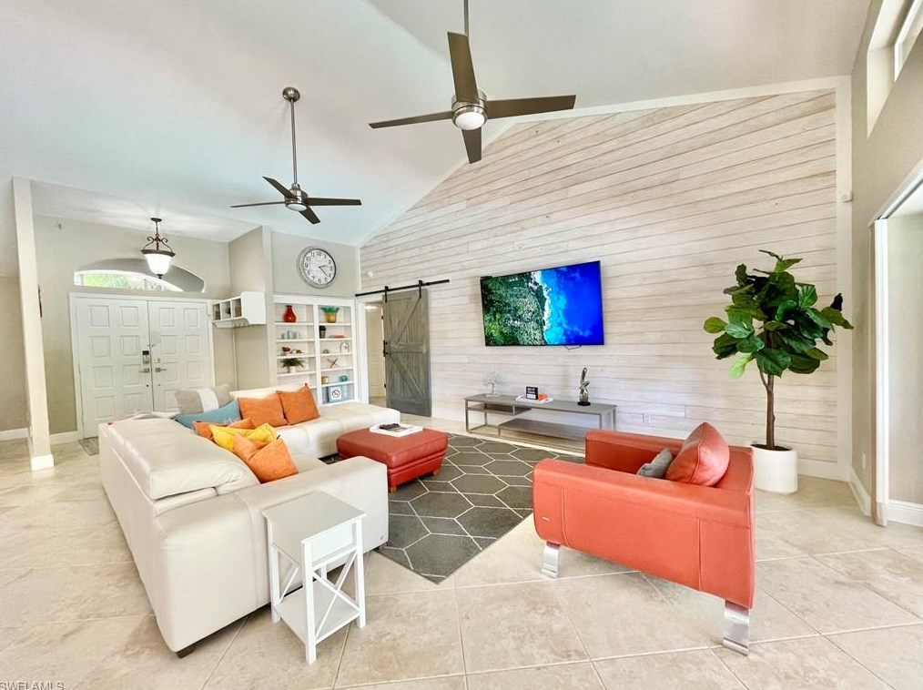 121 Lambton Ln, Naples, FL 34104
