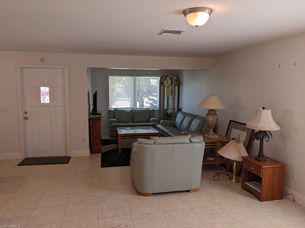 814 97th Ave N, Naples, FL 34108