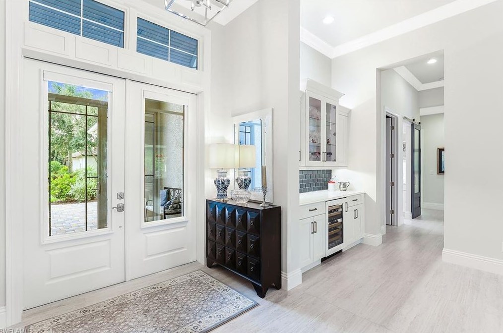 7634 Palmer Ct, Naples, FL 34113
