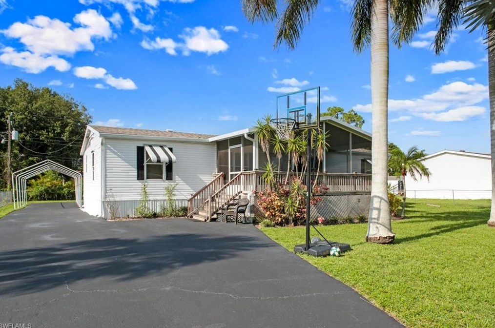 11337 Sunray Dr, Bonita Springs, FL 34135