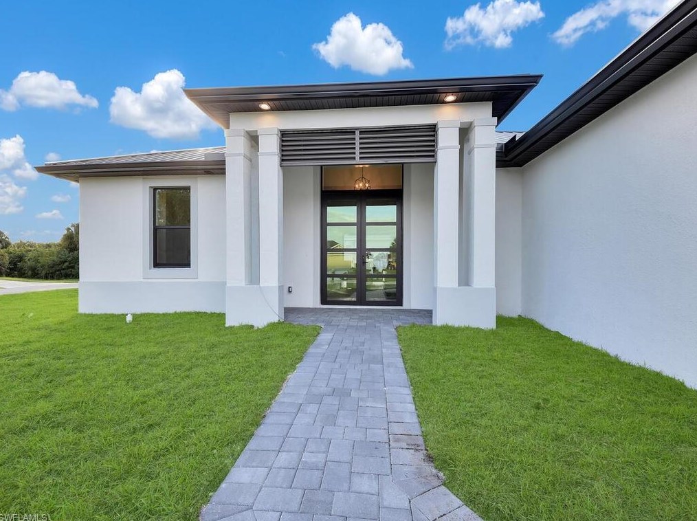 6131 Holt Ct, Fort Myers, FL 33905-7743