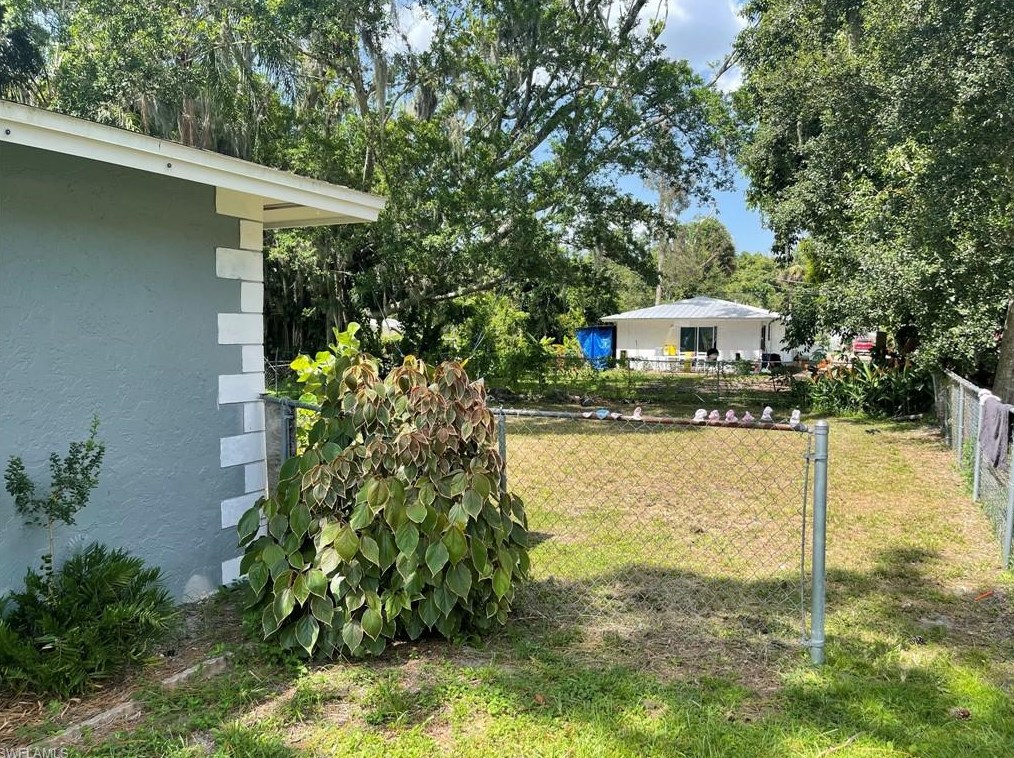 603 Princess St, Fort Myers, FL 33916-1022