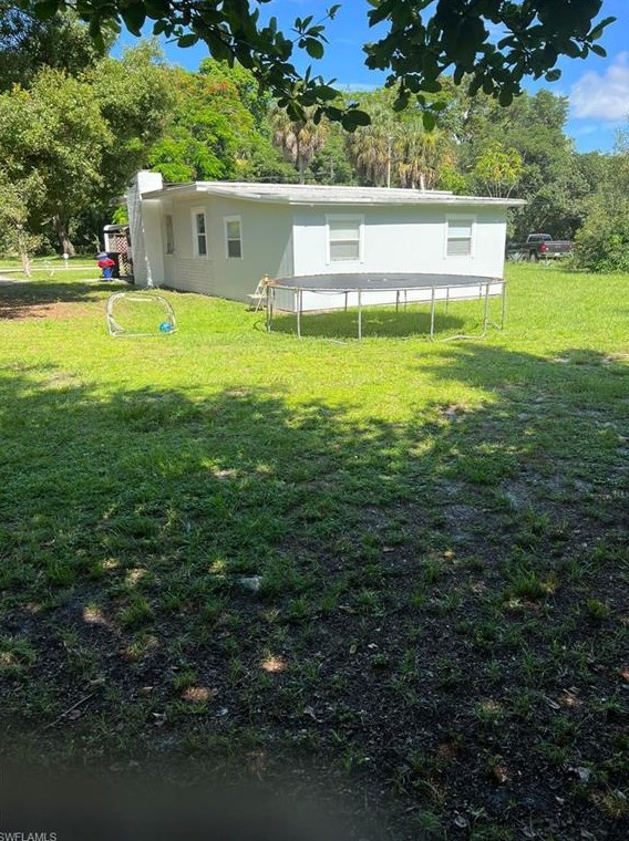283 Kingston Dr, Fort Myers, FL 33905-2517