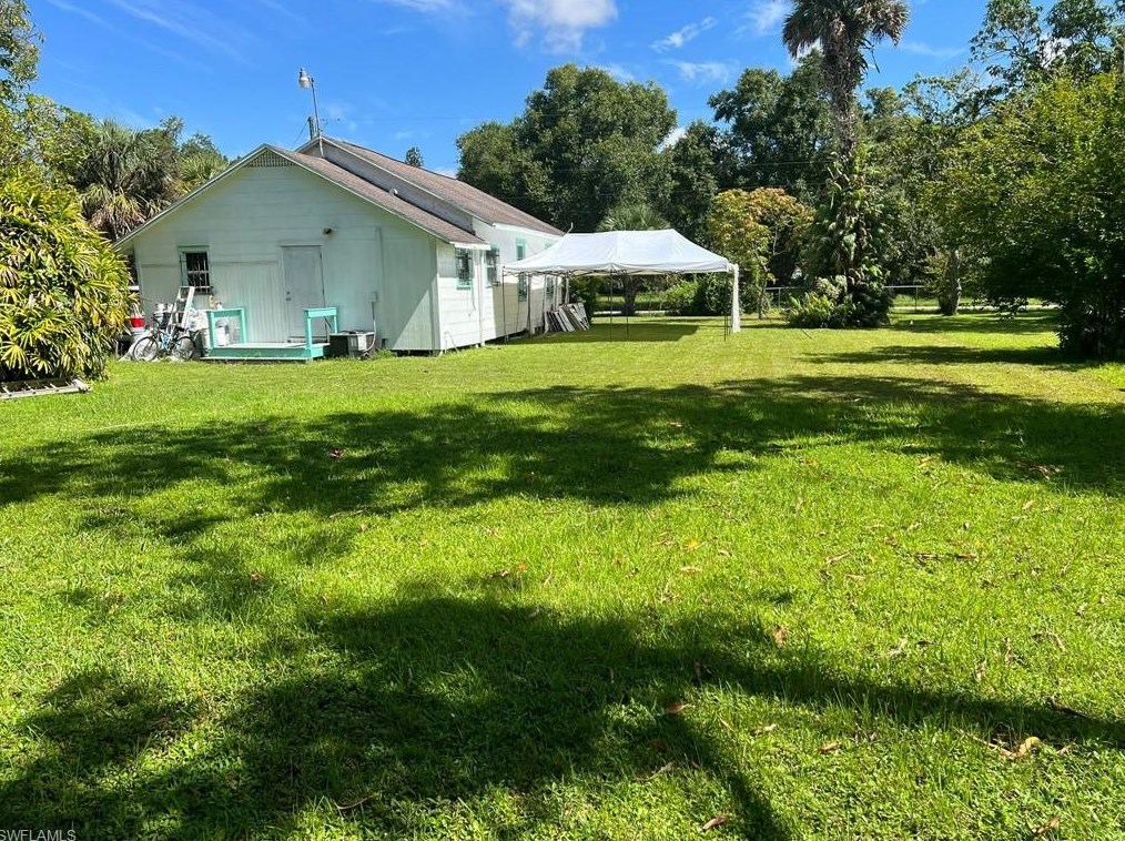 3720 Lora St, Fort Myers, FL 33916-1210