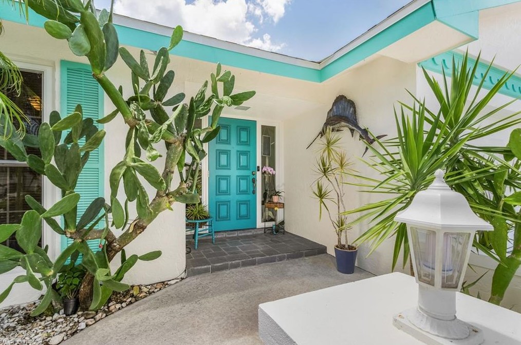 1142 32nd St, Cape Coral, FL 33904-3945