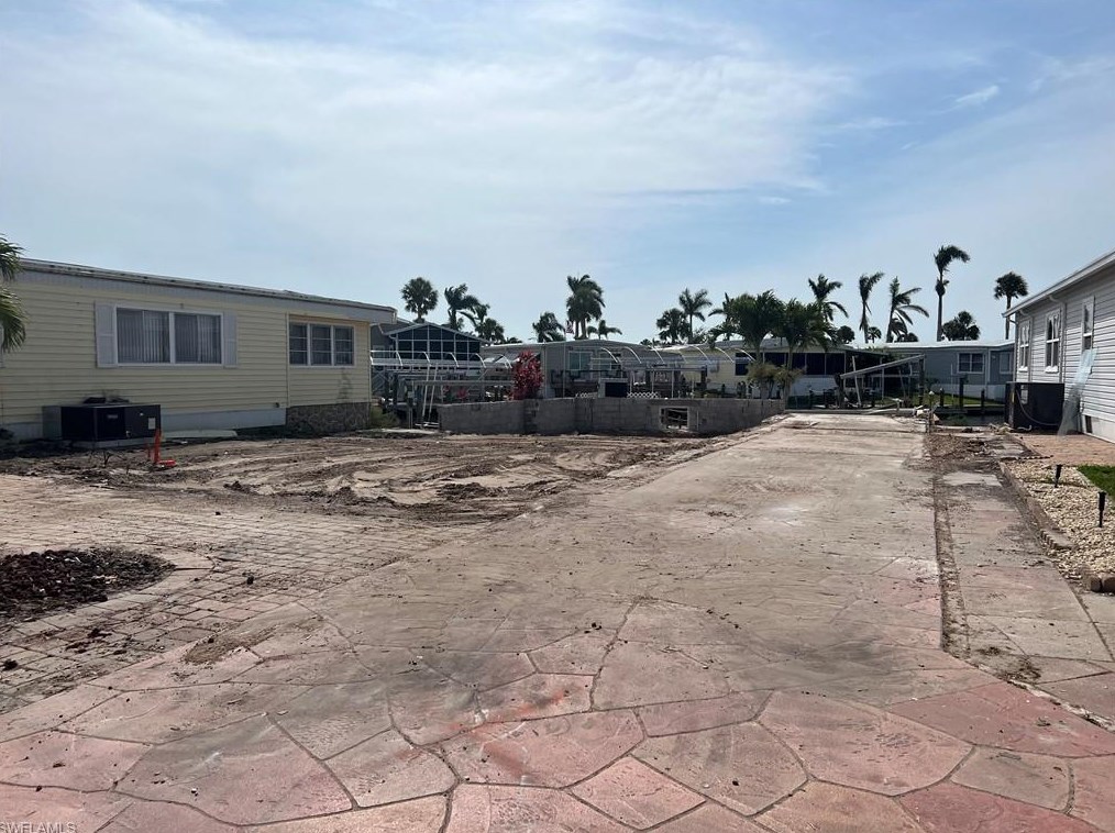 17610 Peppard Dr, Fort Myers Beach, FL 33931