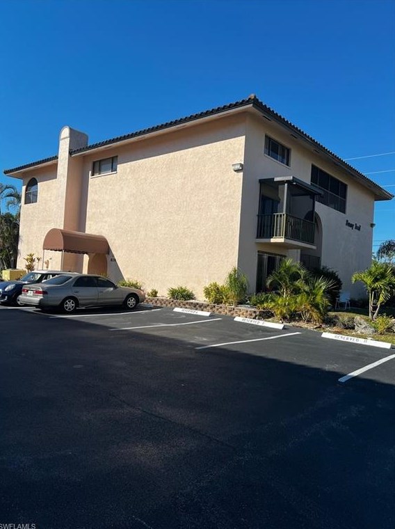 828 Wiggins Pass Rd #5, Naples, FL 34110