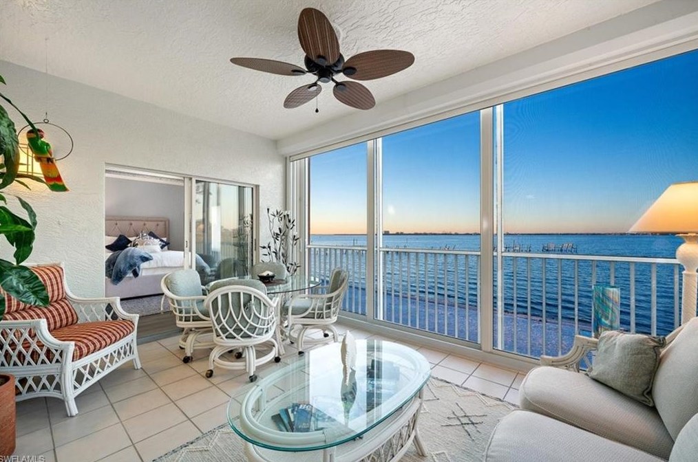14811 Laguna Dr, Fort Myers, FL 33908-8114