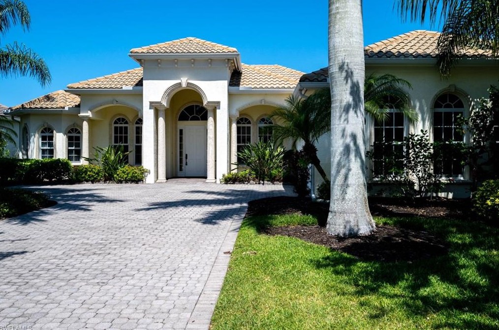 339 Cypress Way W, Naples, FL 34110