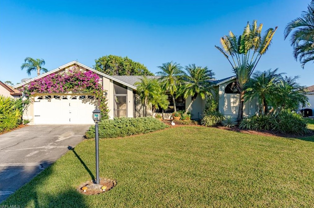 19571 Oak Forest Dr, Fort Myers, FL 33967-6210