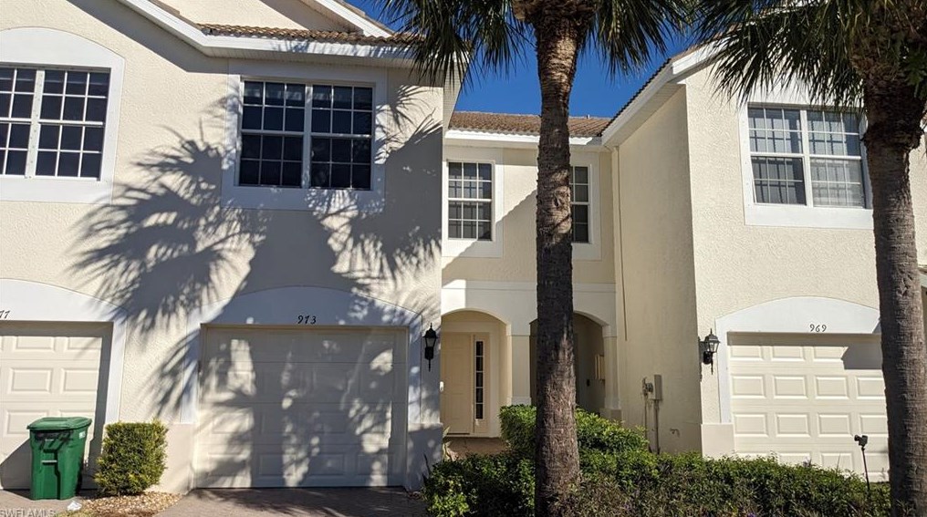 973 Hampton Cir #117, Naples, FL 34105