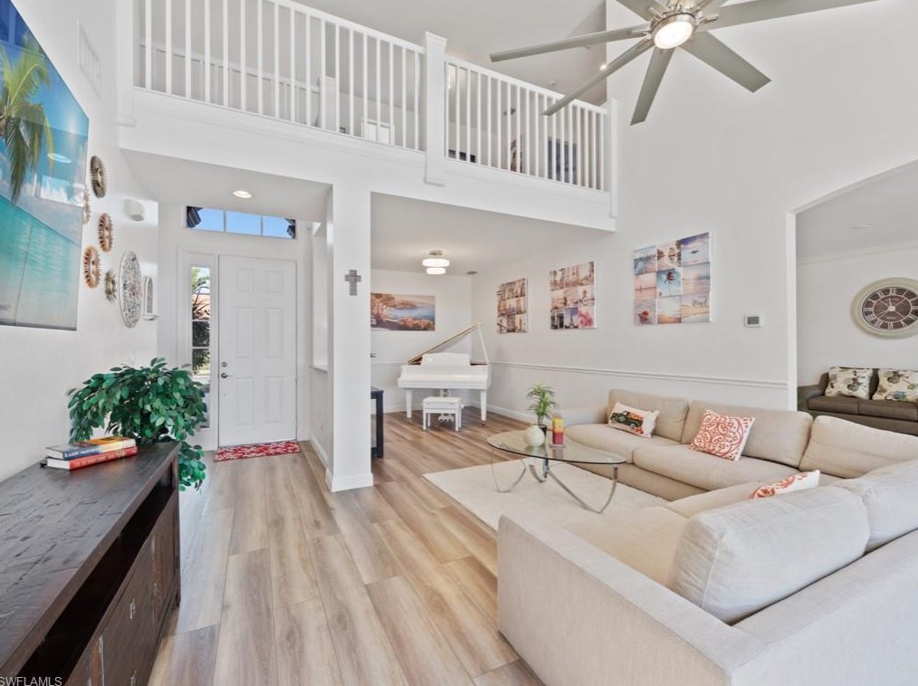 5949 Paradise Cir, Naples, FL 34110