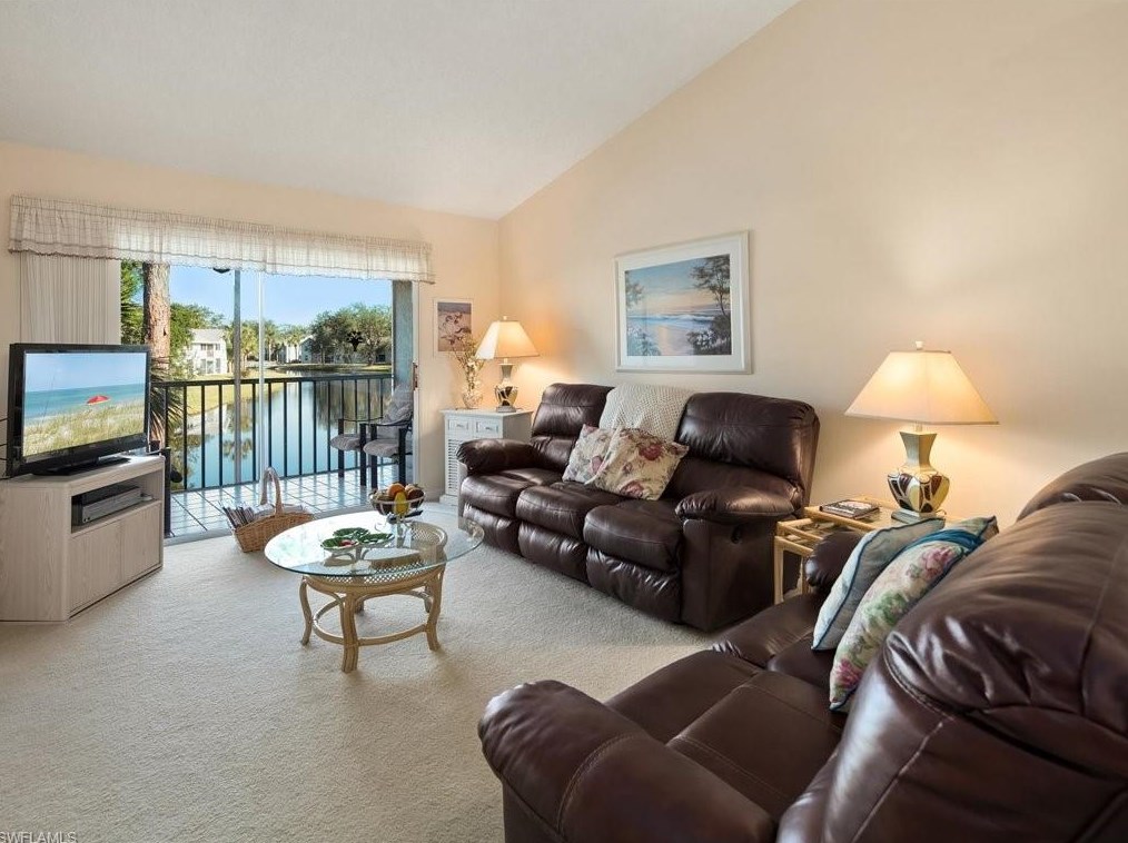 121 Wading Bird Cir #b-205, Naples, FL 34110