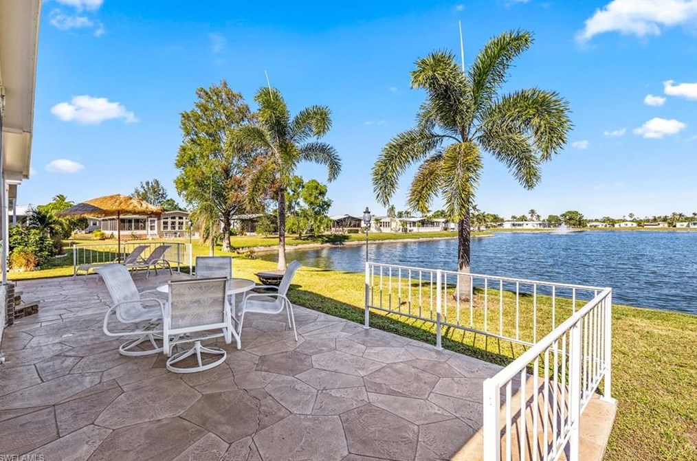 118 Mediterranean Way #118, Naples, FL 34104