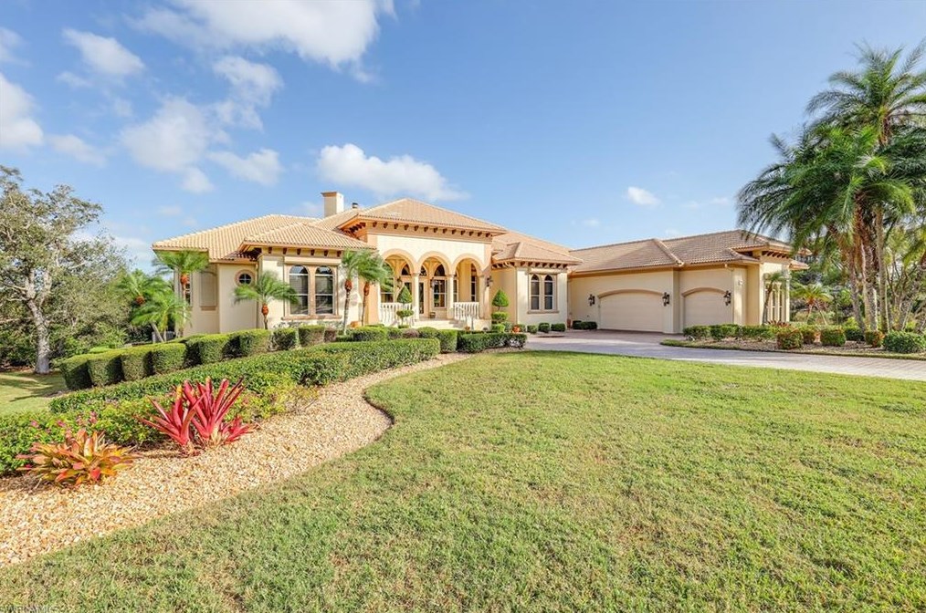 729 Inlet Dr, Marco Island, FL 34145