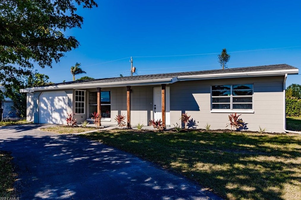 1445 Charles Rd, Fort Myers, FL 33919-1704