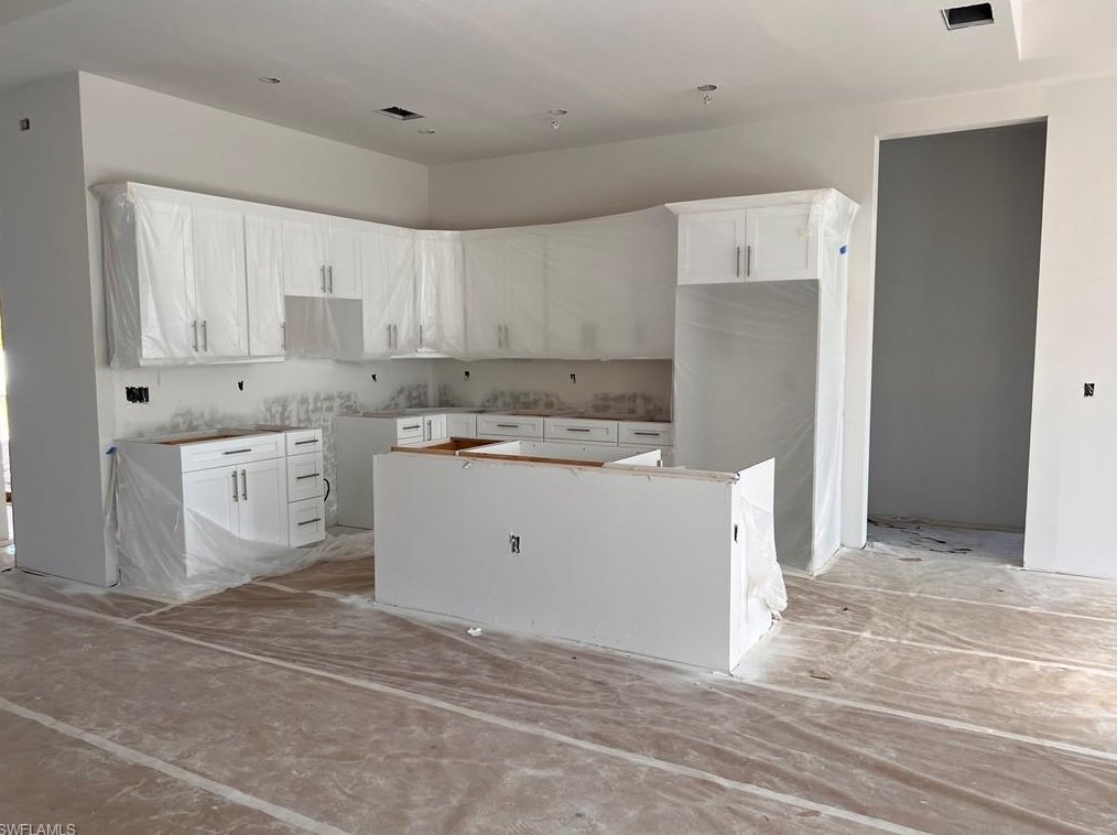 350 16th Ave, Naples FL  34120-2351 exterior