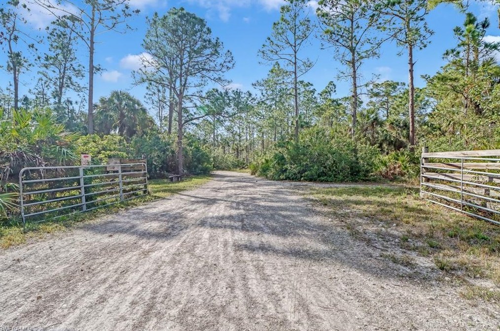 17130 Wildcat Dr, Fort Myers, FL 33913-9214