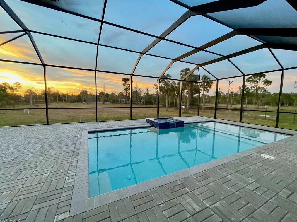 687 23rd St Sw, Naples, FL 34117