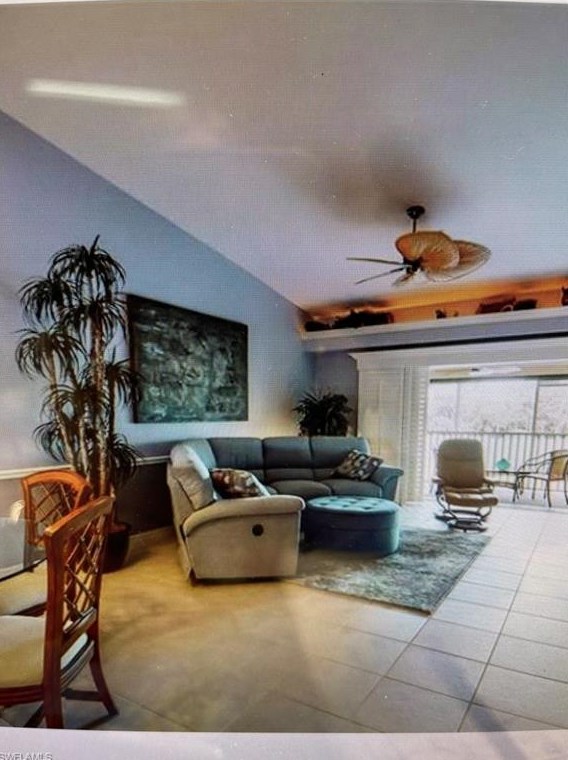3870 Sawgrass Way Apt 2525, Naples, FL 34112