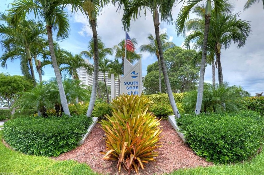 260 Seaview Ct #210, Marco Island, FL 34145