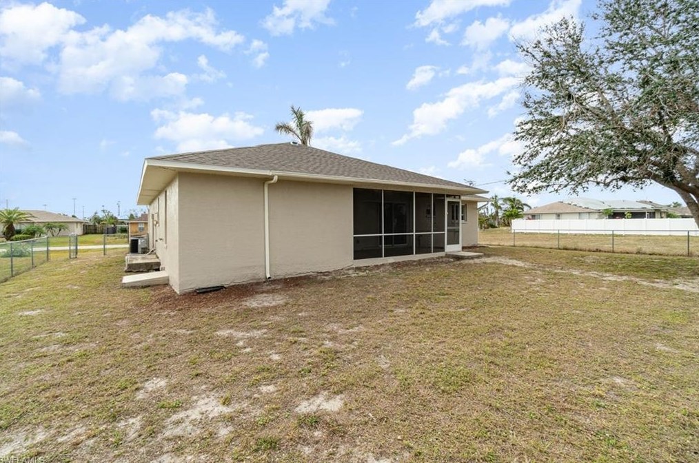 205 22nd St, Cape Coral FL  33990-4396 exterior