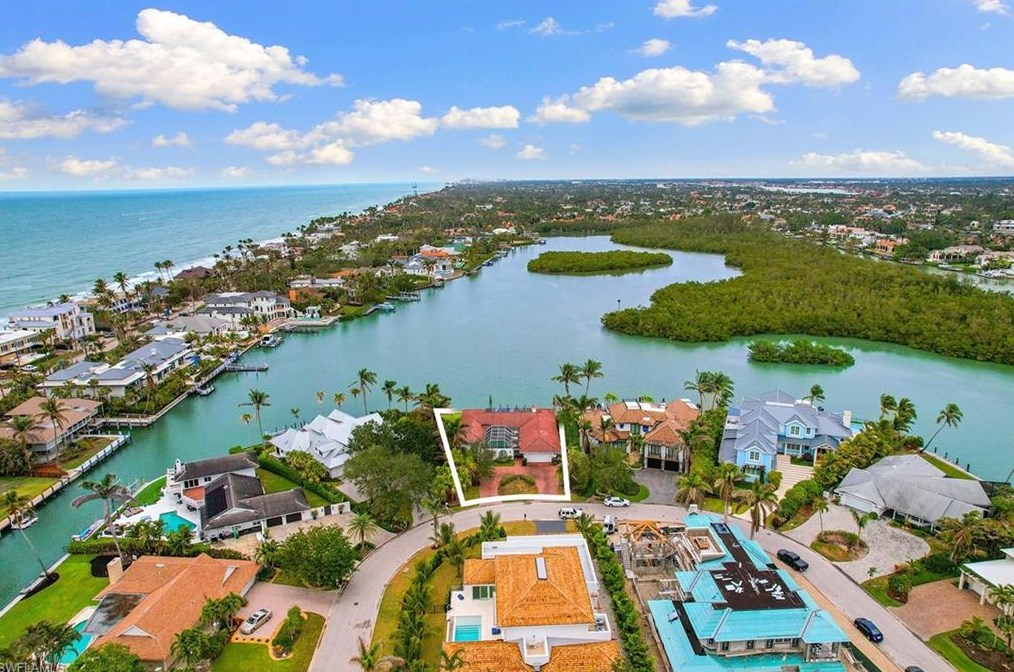 7 Sabre Ln, Naples, FL 34102