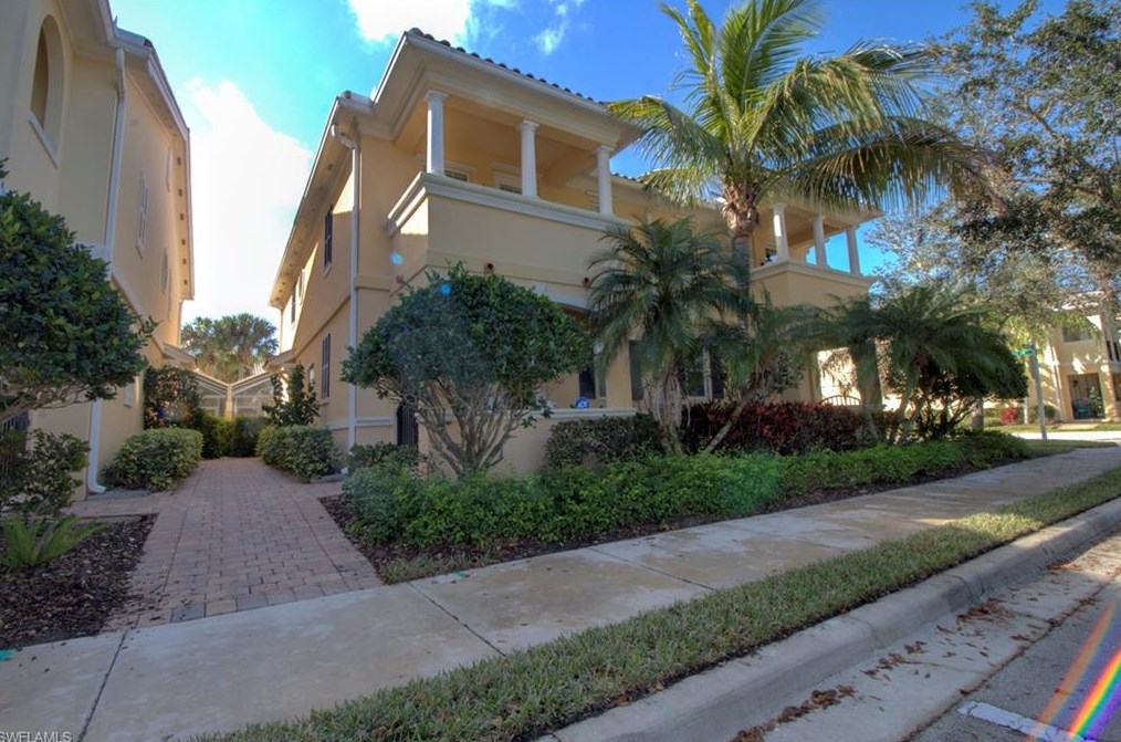 8052 Josefa Way, Naples, FL 34114