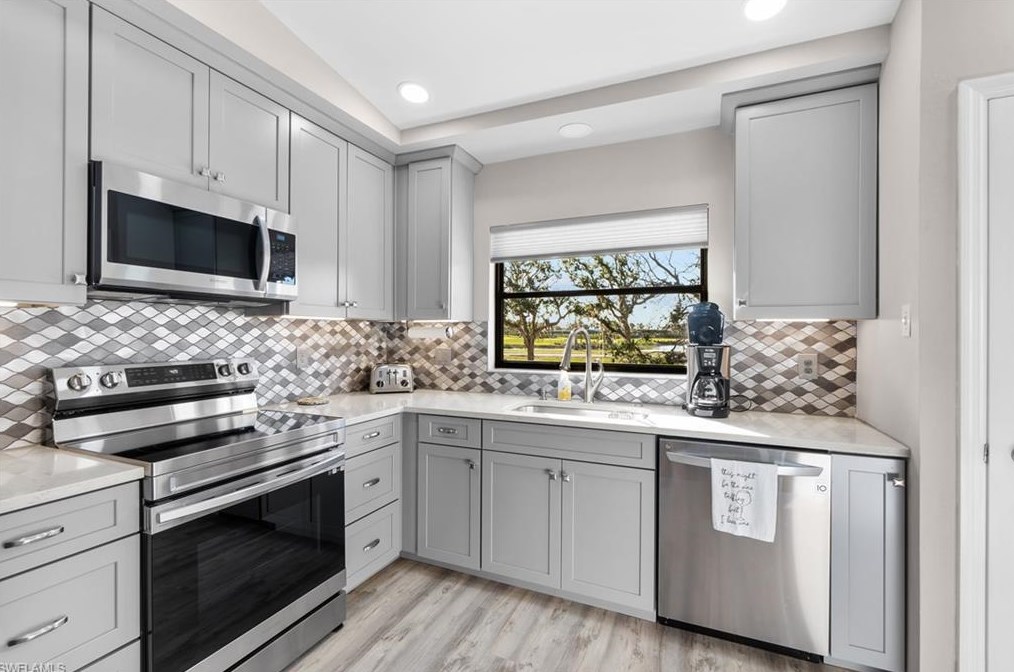 16804 Coriander Ln, Fort Myers FL  33908-3900 exterior