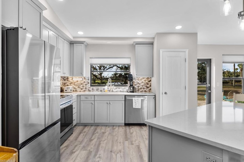 16804 Coriander Ln, Fort Myers FL  33908-3900 exterior