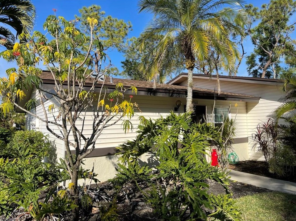 1011 Pine Isle Ln #1011, Naples, FL 34112