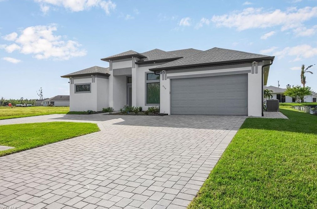 2001 Trafalgar Pkwy, Cape Coral, FL 33991-3054