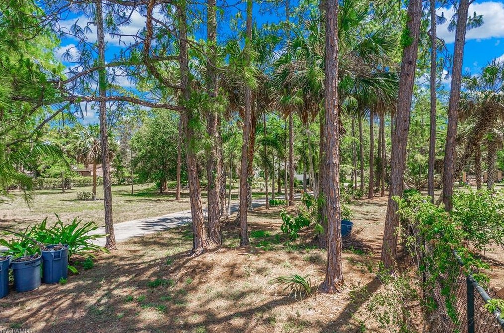 1990 19th St Sw, Naples, FL 34117
