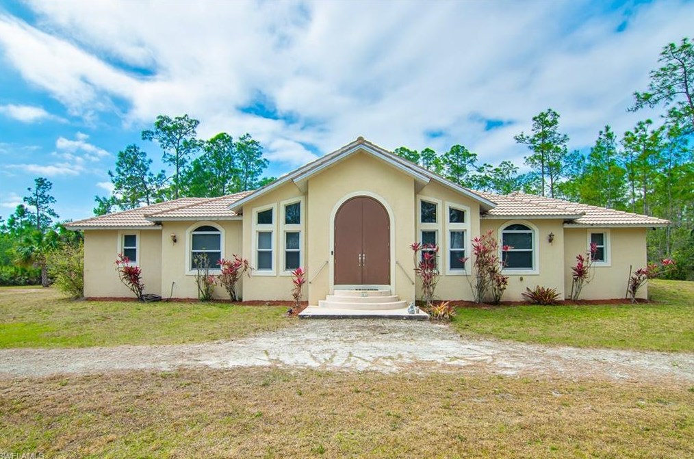 1275 Desoto Blvd N, Naples, FL 34120