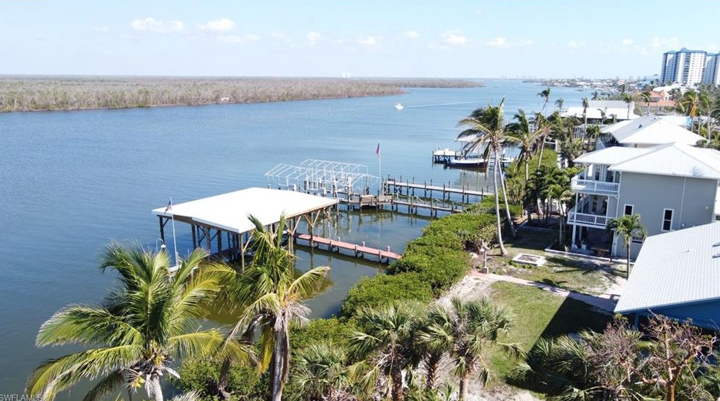 218 Anchorage St, Fort Myers Beach, FL 33931