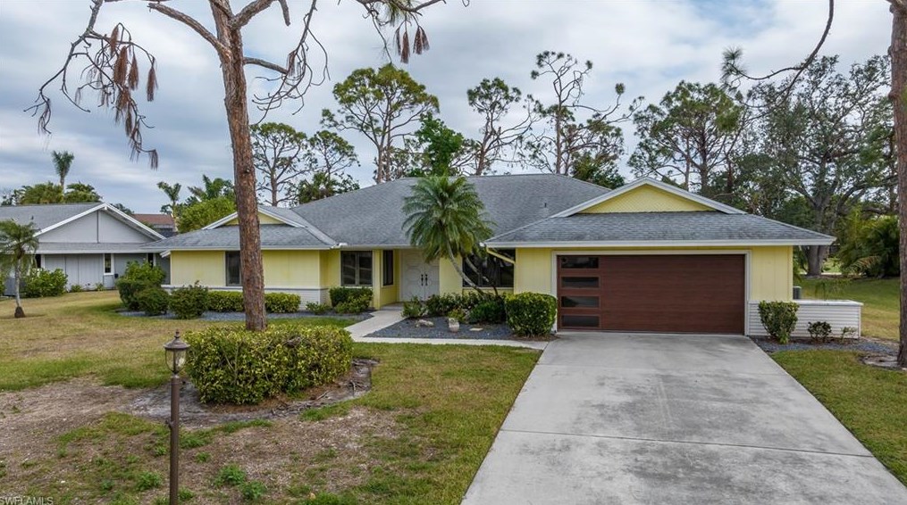 16572 Bear Cub Ct, Fort Myers, FL 33908-4323