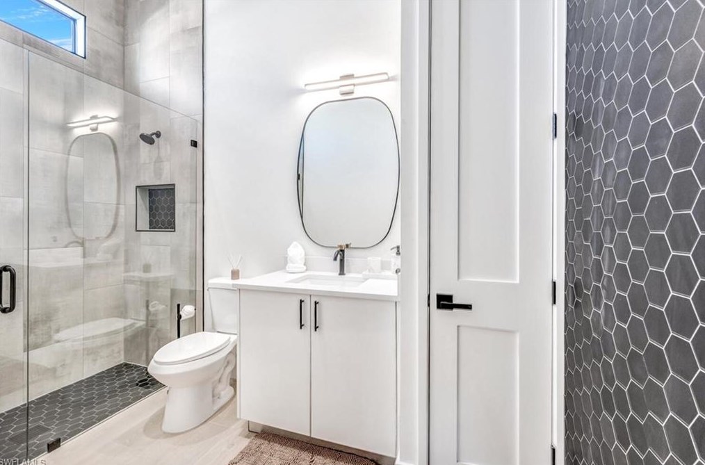 681 93 Ave, Naples FL 34108-2438 exterior