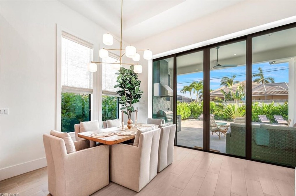 681 93 Ave, Naples FL 34108-2438 exterior