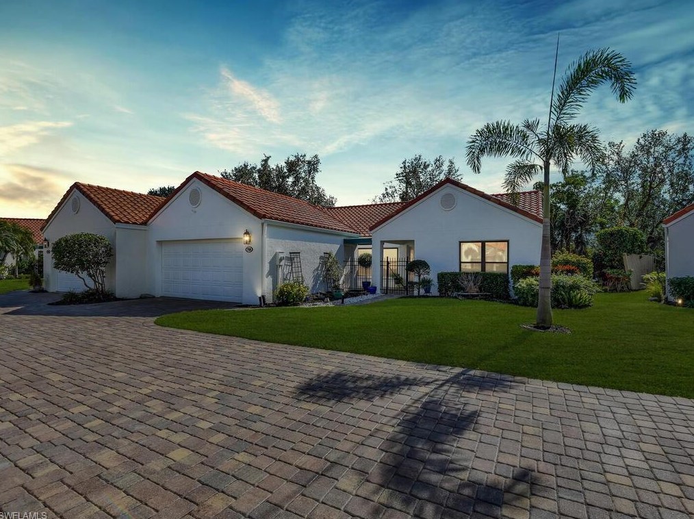 756 Reef Point Cir, Naples, FL 34108