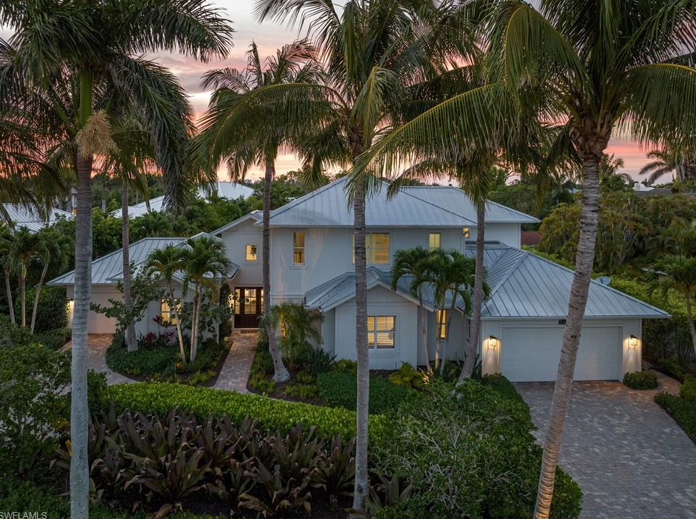 539 Rudder Rd, Naples, FL 34102