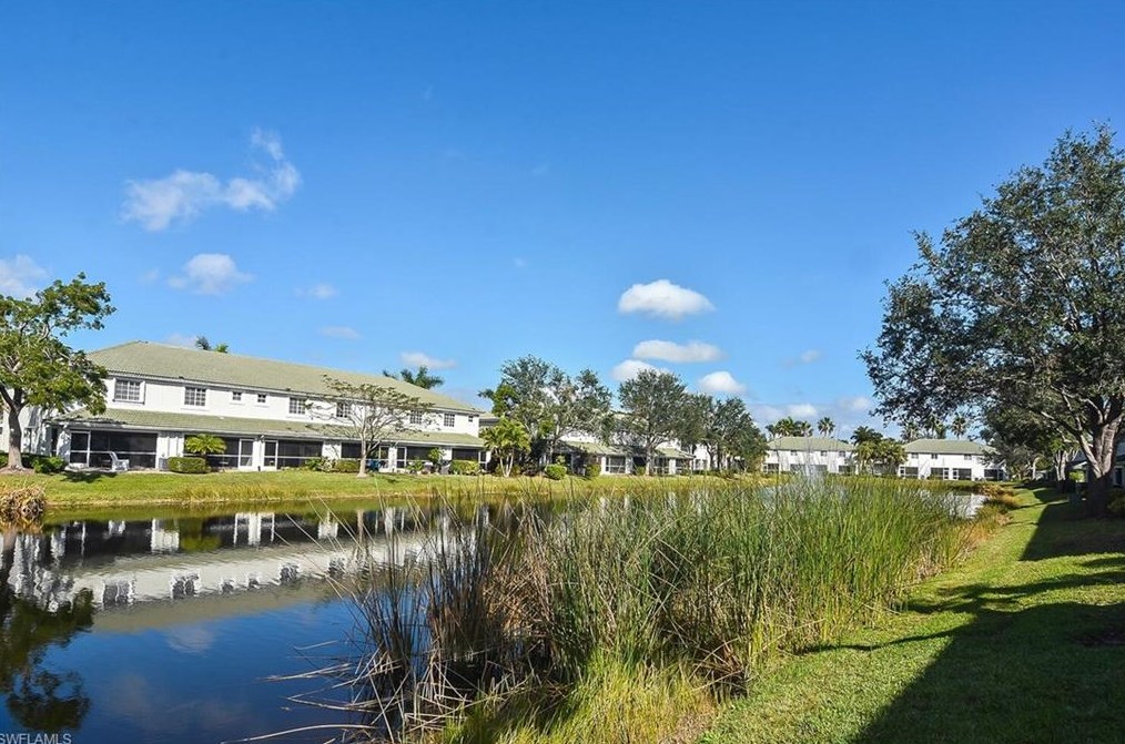 8252 Pacific Beach Dr, Fort Myers, FL 33966-7973