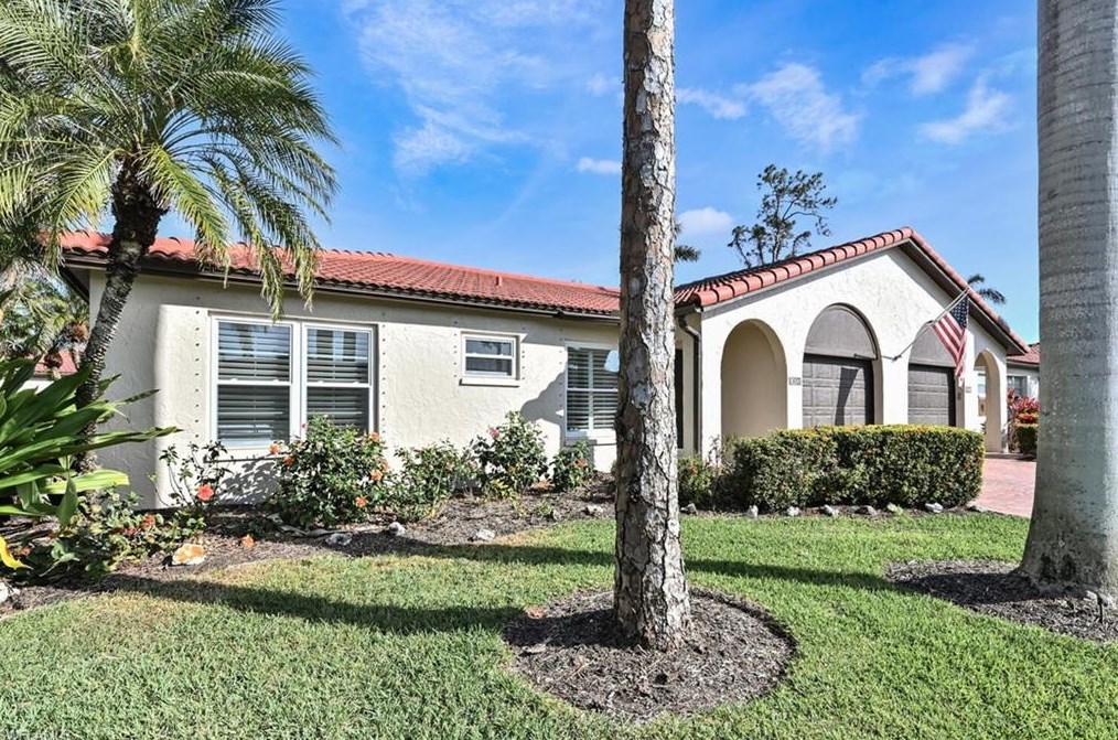 1091 Forest Lakes Dr #17-a, Naples, FL 34105