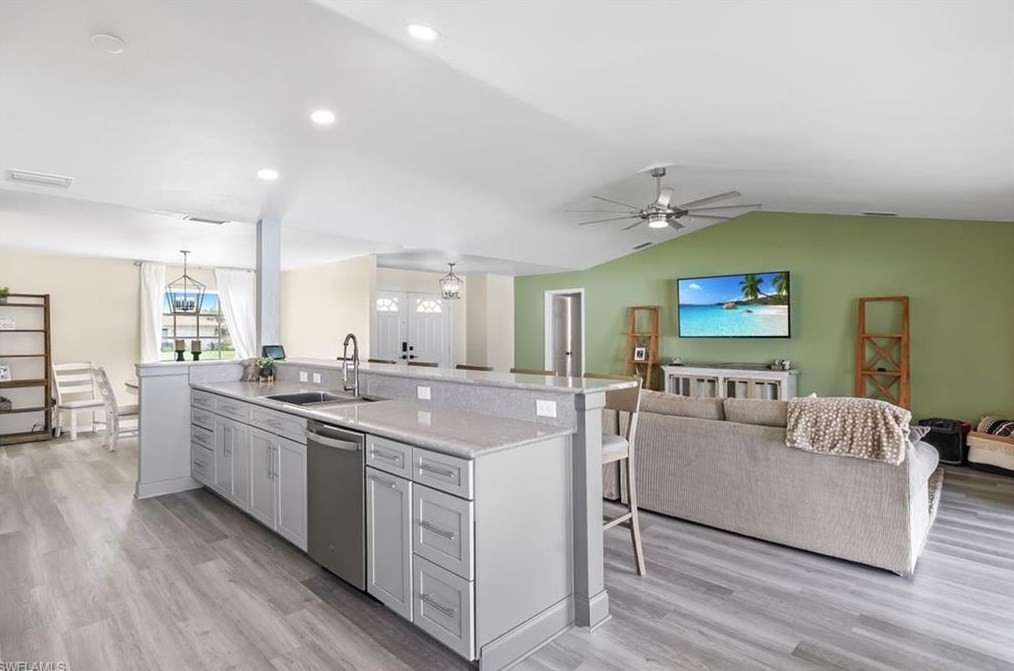 233 45th St, Cape Coral, FL 33914