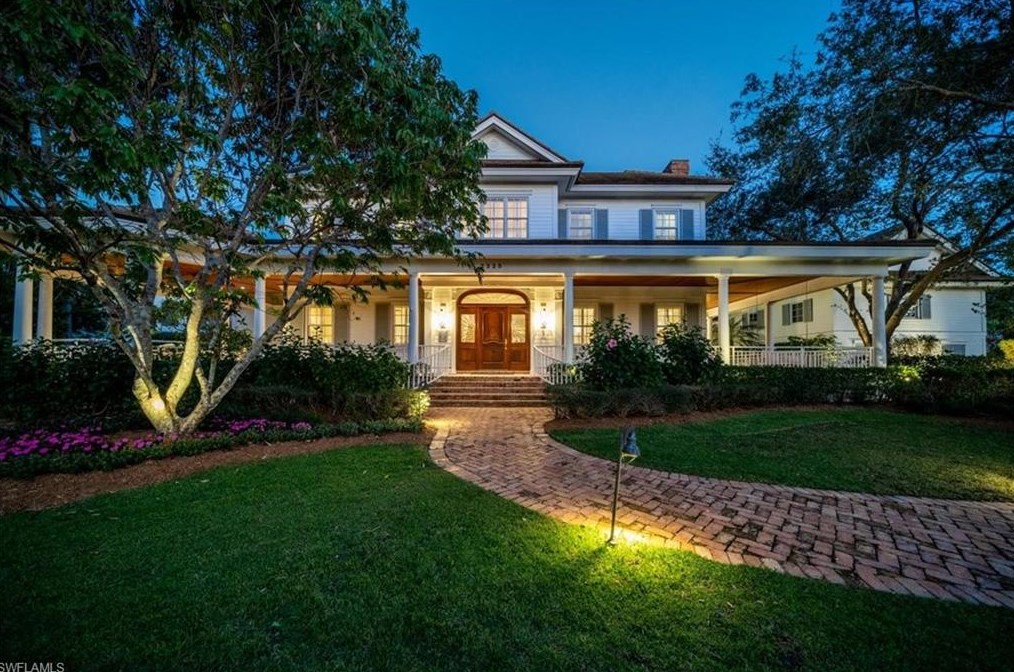 2325 Lantern Ln, Naples, FL 34102