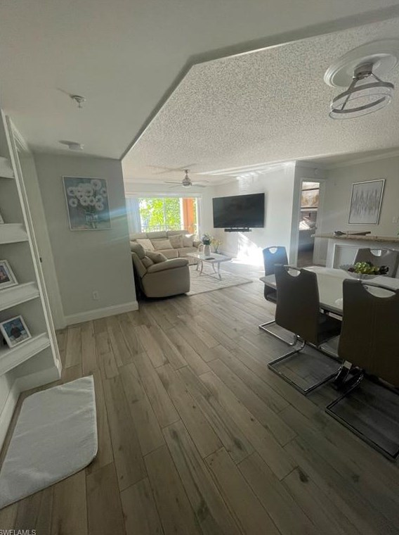 1275 Wildwood Lakes Blvd #206, Naples, FL 34104