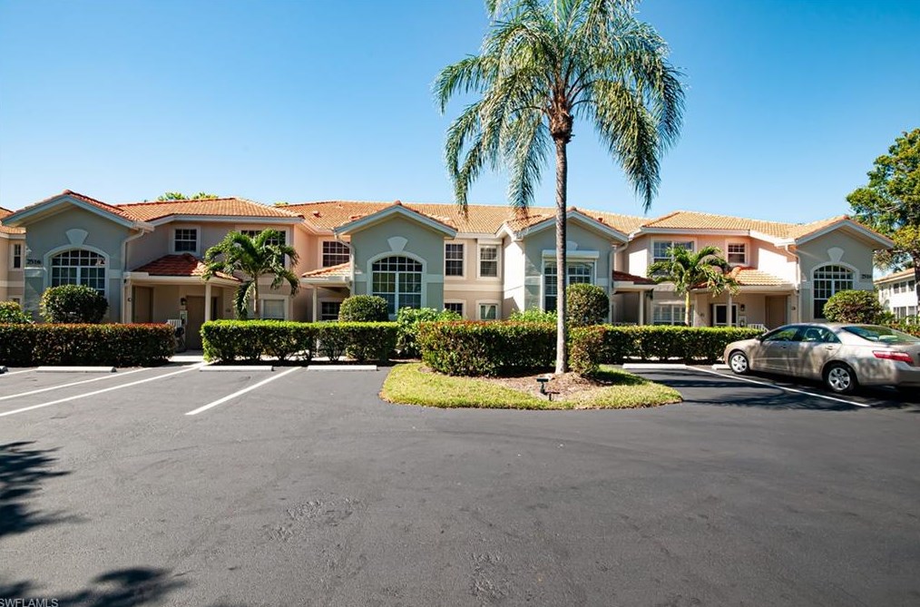 2516 Orchid Bay Dr Apt 101, Naples, FL 34109