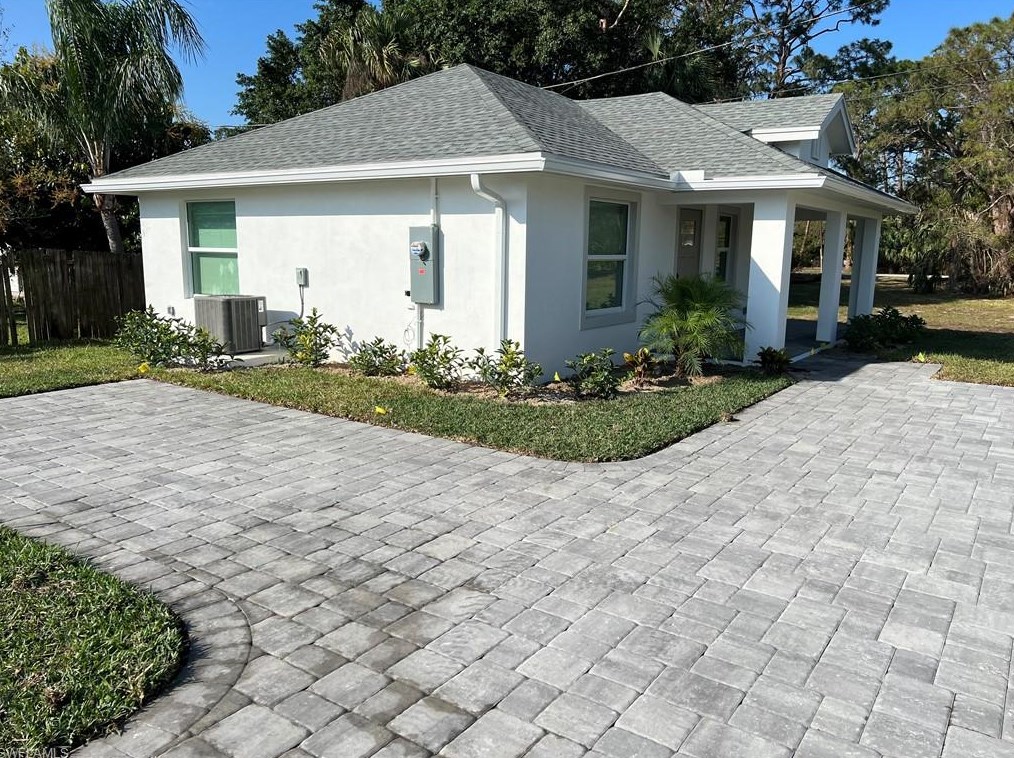 27312 Dortch Ave, Bonita Springs, FL 34135
