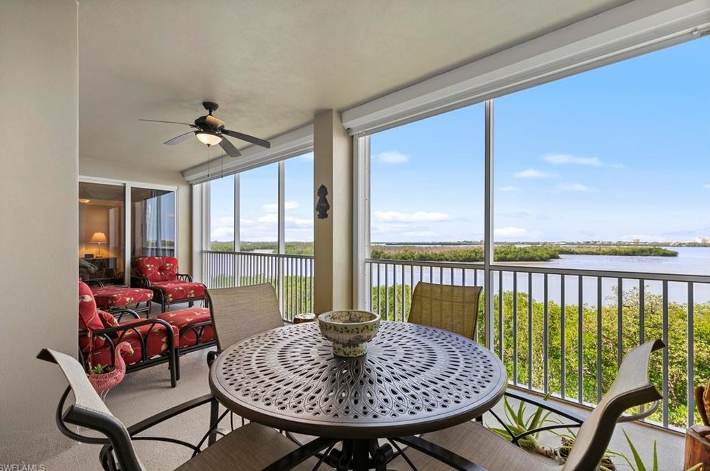337 Vintage Bay Dr #d-20, Marco Island, FL 34145