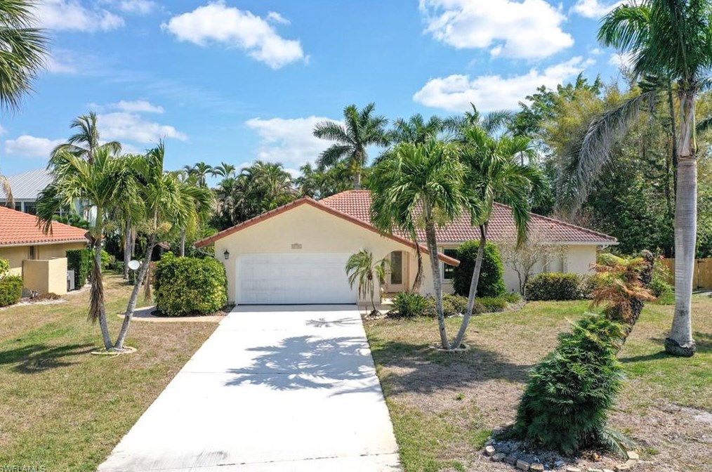 27156 Edenbridge Ct, Bonita Springs, FL 34135